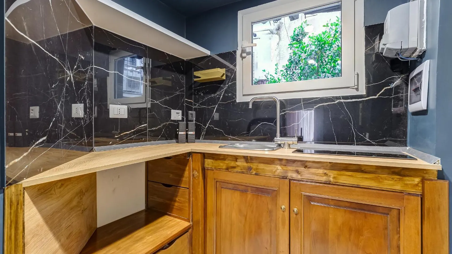 Stranger Pod Apartment Rome